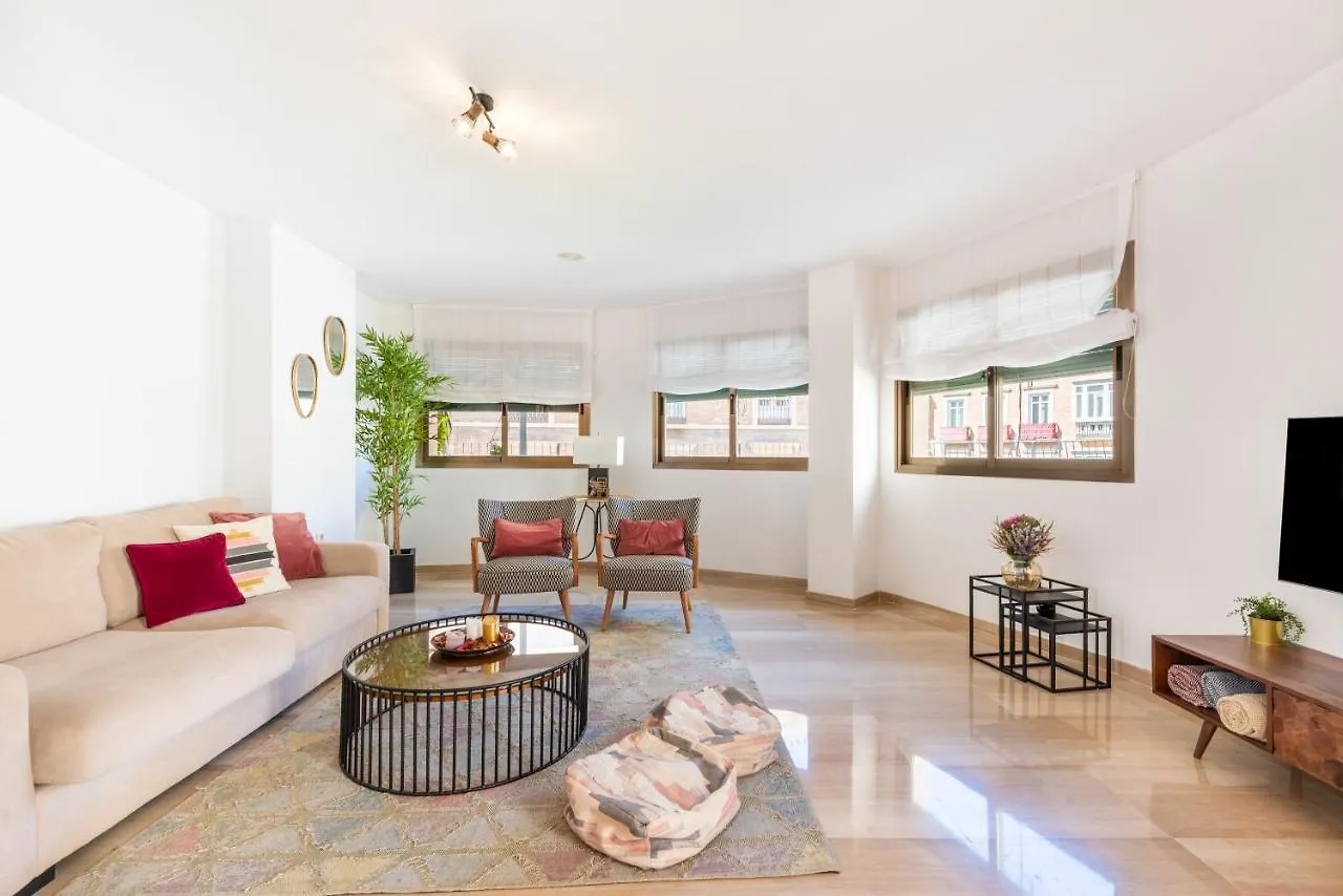 דירות מאלגה Terraza Larios ספרד